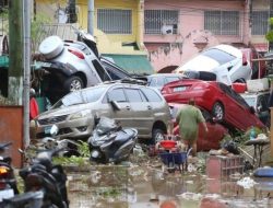 Topan Kalmaegi Hantam Filipina: 58 Tewas, Mobil Hanyut seperti Mainan