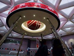 IHSG Melemah 0,51% ke 8.200, RISE dan IPAC Jadi Top Losers Terbesar