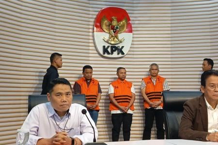 Gubernur Riau Abdul Wahid Tersangka KPK: Diduga Minta Jatah Preman Rp7 Miliar