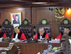 MKD Jatuhkan Sanksi ke 3 Anggota DPR: Sahroni, Nafa Urbach, dan Eko Hendro Purnomo Dinonaktifkan