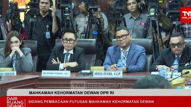 DPR RI Langgar Tuntutan 17+8, Sahroni Cs Batal Dipecat: Analisis Lengkap