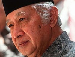 Wacana Soeharto Jadi Pahlawan Nasional: Pro Kontra, Dampak Politik, dan Respons PDIP