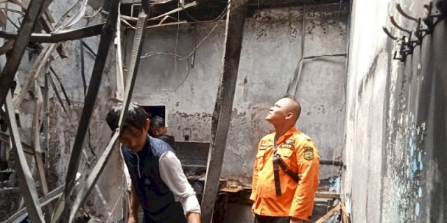 Kebakaran Rumah Hakim PN Medan Khamozaro Waruwu: Polisi Didorong Ungkap Motif dan Dalang