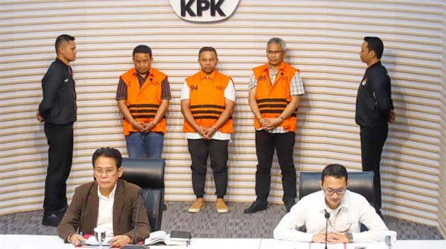 Kode Rahasia Korupsi Gubernur Riau Jatah Preman & 7 Batang Terbongkar