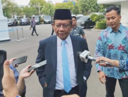 Mahfud MD Kritik Penetapan Tersangka Roy Suryo: Tuduhan Ijazah Jokowi Tidak Jelas
