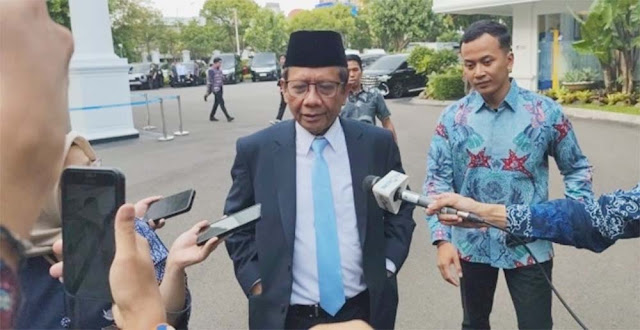 Mahfud MD Kritik Penetapan Tersangka Roy Suryo: Tuduhan Ijazah Jokowi Tidak Jelas
