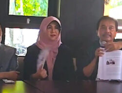 Roy Suryo Hadapi Pemeriksaan Kasus Ijazah Jokowi, Bawa Buku White Paper