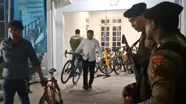 KPK Sita 24 Sepeda, Jam Tangan Mewah, Jeep Rubicon, dan BMW Milik Direktur RSUD Ponorogo
