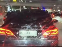 Viral Mobil Dinas Plat RI 33: Menteri Siapa yang Rela Macet Tanpa Pengawalan?