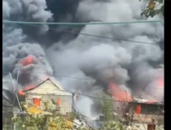 7 Rumah Hangus Terbakar di Makassar Diduga Akibat Tawuran dan Bom Molotov
