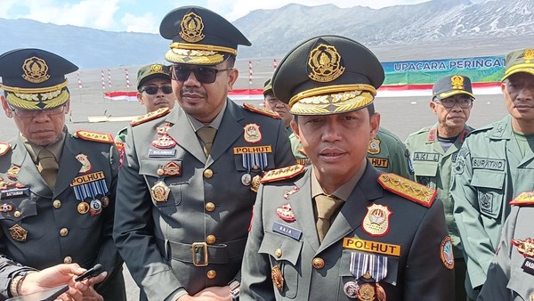 Menhut Raja Juli Antoni Tegaskan Butuh Polisi Aktif untuk Tangani Karhutla, Ini Alasannya