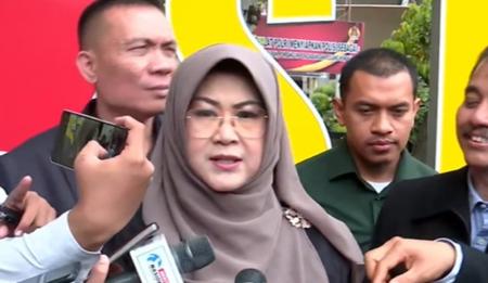 Dokter Tifa Sebut Jokowi Stres Akibat Kasus Ijazah Palsu, Anjurkan Berobat ke Luar Negeri