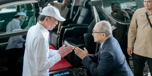 Kontroversi Jokowi di Singapura: Sakit di Pengadilan, Sehat di Forum Bloomberg