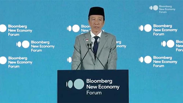 Jokowi Pilih Forum Bloomberg, Sidang Ijazah Diabaikan? Ini Dampaknya