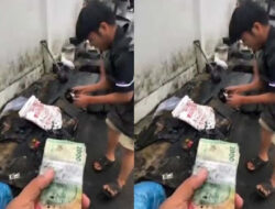 Viral! Petugas Kebersihan Temukan Uang Rp 2 Juta di Gorong-gorong, Rezeki Nomplok?