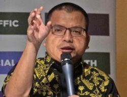 Denny Indrayana: Status Tersangka Roy Suryo Cs Tidak Ideal Lawan Jokowi
