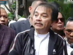Roy Suryo Bantah Isu Koper Uang Mediasi Kasus Ijazah Jokowi: Jogetin Aja
