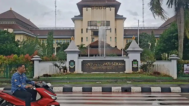 Bupati Bekasi Ade Kuswara Kunang Ditangkap KPK: Kronologi, Modus Suap, dan Analisis Akademisi