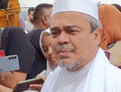 Habib Rizieq Kritik Laporan Menteri ke Prabowo Soal Bencana Sumatera: Presiden Dibohongi