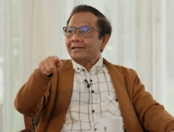 Mahfud MD: Kalau MK Rusak, Saya Dobrak dari Dalam - Pernyataan Tegas Eks Ketua