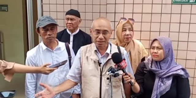 UGM Dituding Proteksi Jokowi, Tolak Uji KHS Eksternal di Sidang KIP