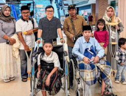 Cak Imin Beri Paket Liburan ke Jakarta untuk Santri Korban Ambruk Masjid Sidoarjo