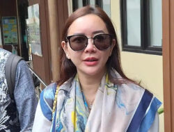 Aura Kasih Bantah Keras Isu Hubungan dengan Ridwan Kamil, Siapkan Jalur Hukum