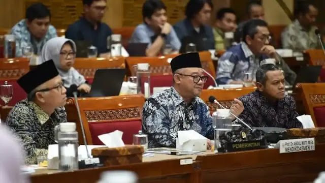 Mendikdasmen: Banyak Anggota Dewan Lulusan Paket C, Ini Peran Krusial PKBM