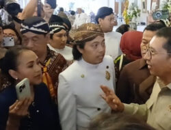 Kericuhan di Keraton Solo: GKR Rumbai Protes Fadli Zon, SK Tedjowulan Ricuh