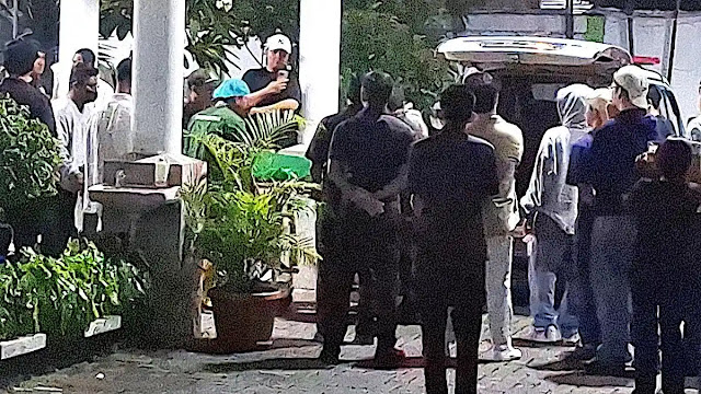 Lula Lahfah Meninggal Dunia: Jenazah Dipindahkan dari RS Fatmawati, Didampingi Reza Arap