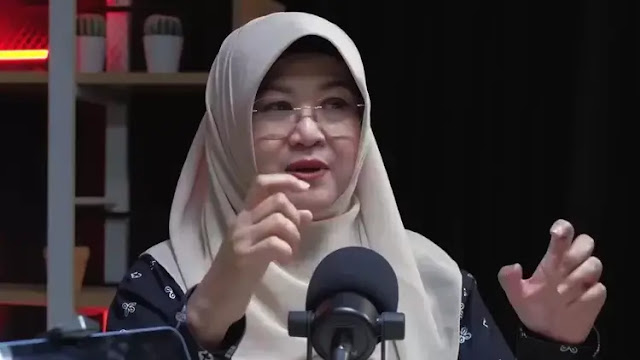 6 Versi Ijazah Jokowi Menurut Dokter Tifa: Analisis Emboss & Watermark dari Polda Metro Jaya