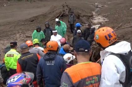 Longsor Cisarua Bandung Barat: Dedi Mulyadi Kritik Alih Fungsi Lahan Sebagai Penyebab Utama