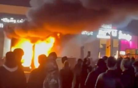 AS Serukan Warga Negara Segera Tinggalkan Iran, Ancaman Serangan Membayang