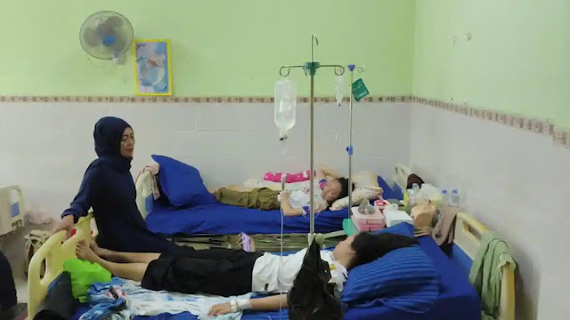 Keracunan Massal MBG Soto Ayam di Mojokerto: 261 Siswa Terdampak, 121 Dirawat