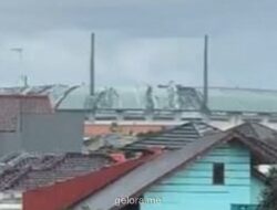 Hujan Deras dan Angin Kencang Rusak Atap Stadion Pakansari di Bogor