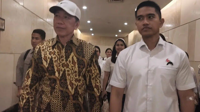 Jokowi Bekerja Mati-Matian untuk PSI: Analisis Motif Politik untuk Gibran dan Kaesang
