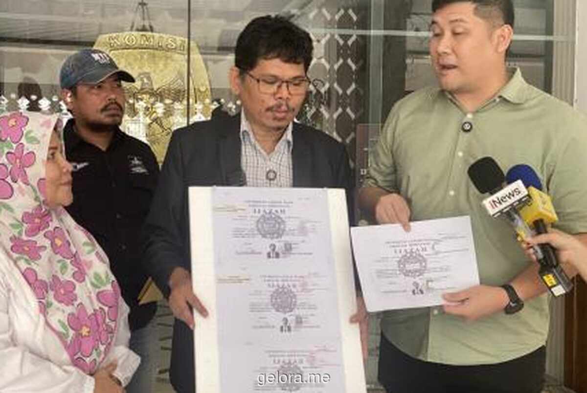 Aktivis Soroti Ijazah Jokowi di KPU Tak Ada Tanggal Legal