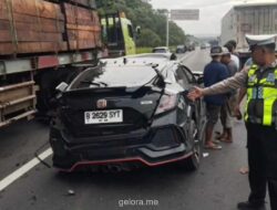 Sedang Sport Tabrak Dua Truk di Tol Surabaya-Gempol, Pengemudi Selamat Luka-luka
