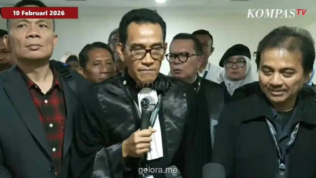 Kuasa Hukum Roy Suryo Perbaiki Permohonan ke MK Usai Ditegur Hakim