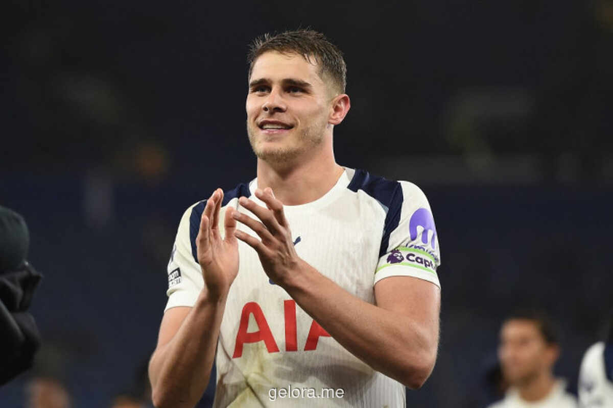 Elia Sarankan Van de Ven Tinggalkan Tottenham untuk Real Madrid atau Liverpool